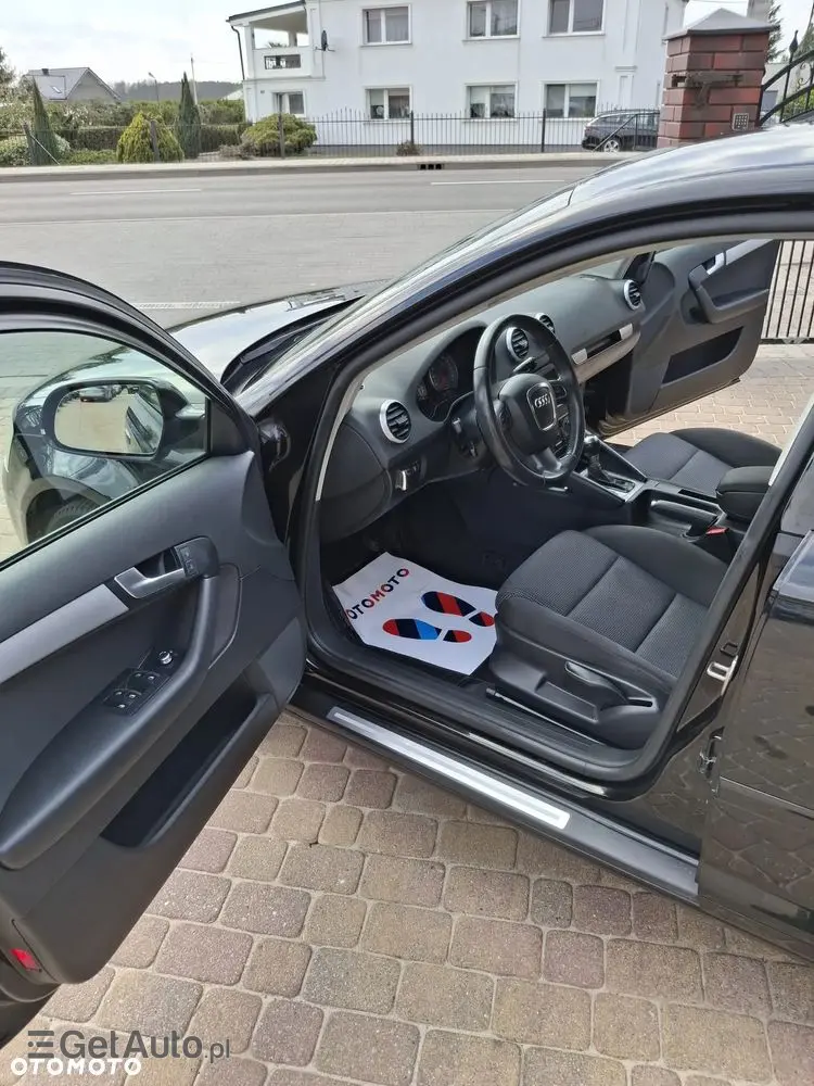 AUDI A3 Sportback 