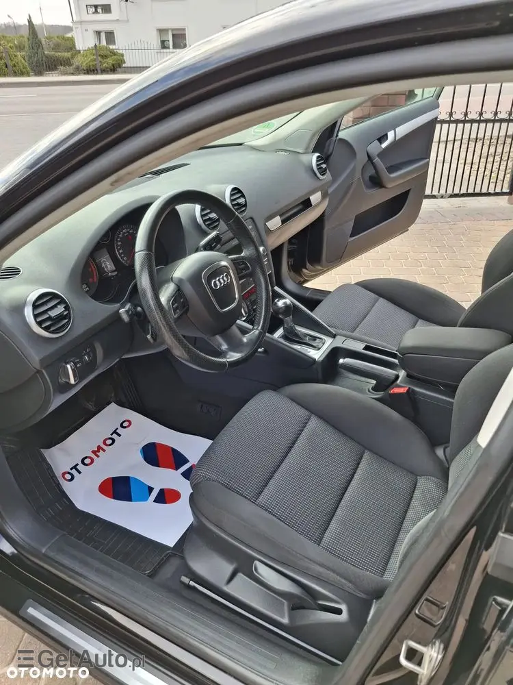 AUDI A3 Sportback 