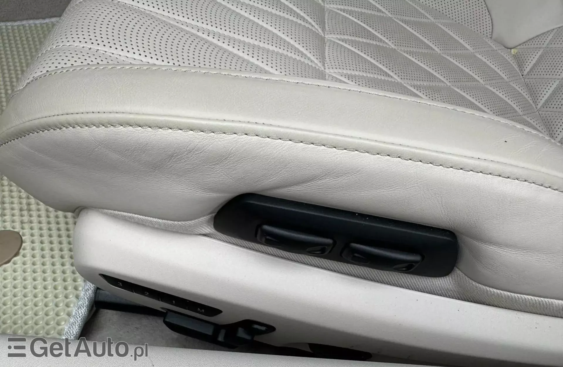 MERCEDES-BENZ AMG GT C 4.0 V8 (557 KM) DCT