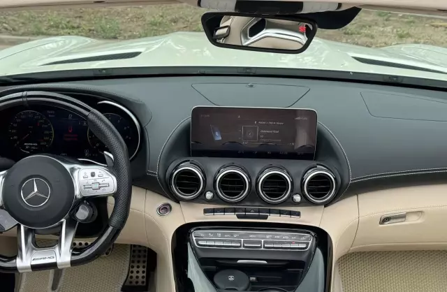 MERCEDES-BENZ AMG GT C 4.0 V8 (557 KM) DCT