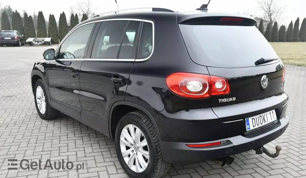 VOLKSWAGEN Tiguan 