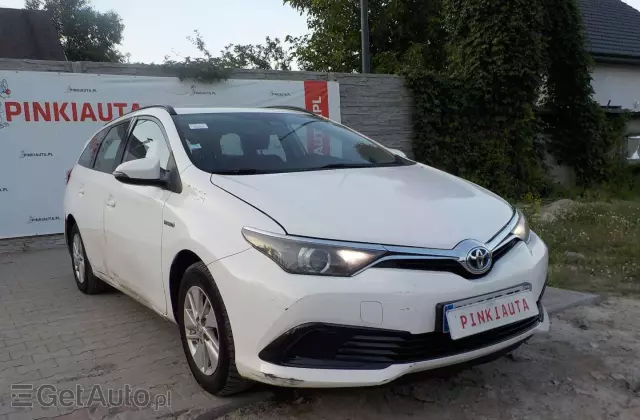 TOYOTA Auris 