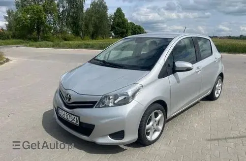 TOYOTA Yaris 