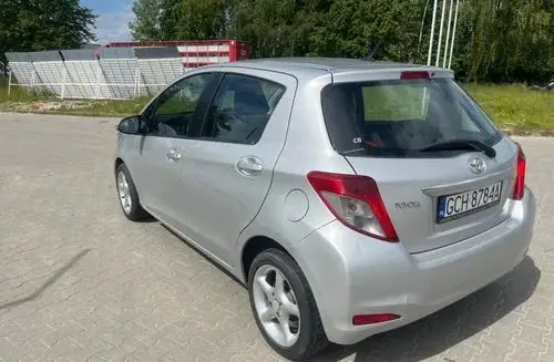 TOYOTA Yaris 
