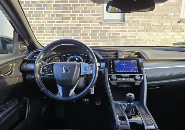 HONDA Civic 1.0 T Executive (Navi)