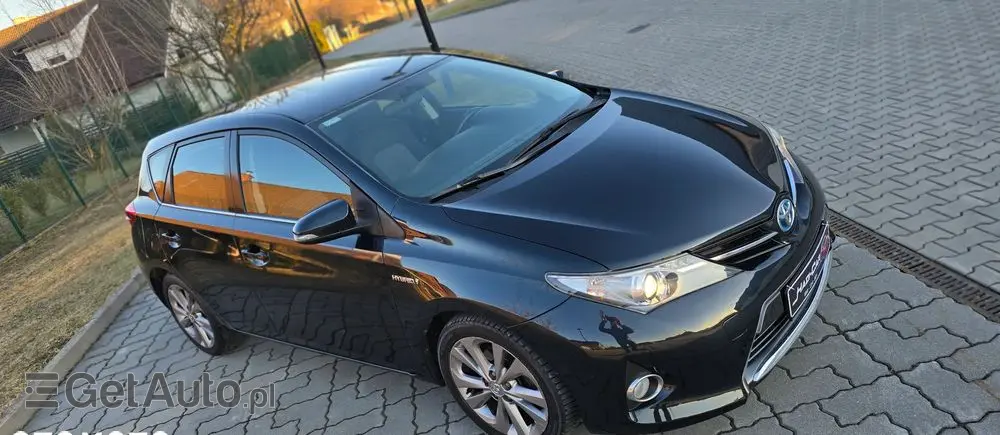 TOYOTA Auris 