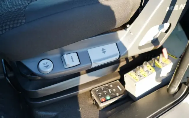 MAN TGS 26.440 / HAKOWIEC / MARREL AL TAM 20U  / 20 T / 6x2 / OŚ SKRĘTNA PODNOSZONA / OPONY 100% / EURO 6 