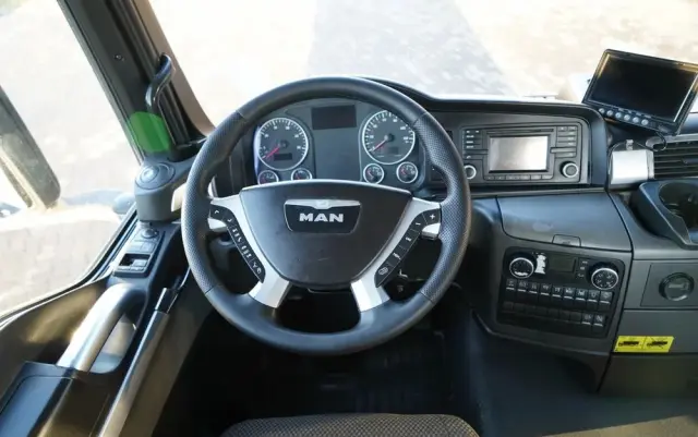 MAN TGS 26.440 / HAKOWIEC / MARREL AL TAM 20U  / 20 T / 6x2 / OŚ SKRĘTNA PODNOSZONA / OPONY 100% / EURO 6 