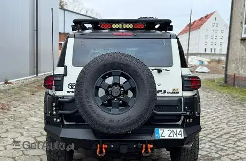 TOYOTA FJ Cruiser 