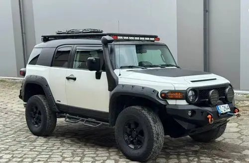 TOYOTA FJ Cruiser 
