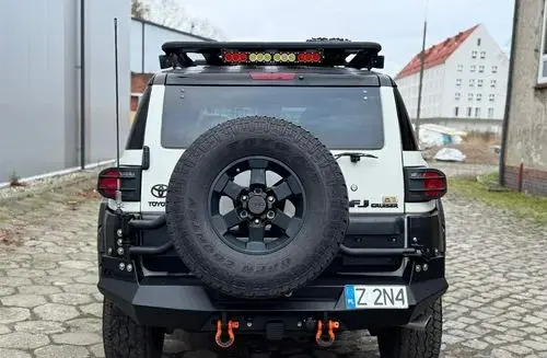 TOYOTA FJ Cruiser 