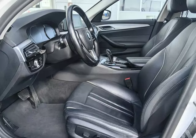 BMW Seria 5 518d Business Edition