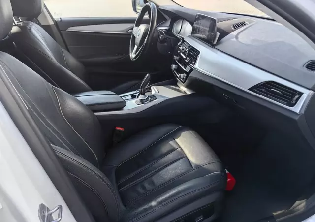 BMW Seria 5 518d Business Edition