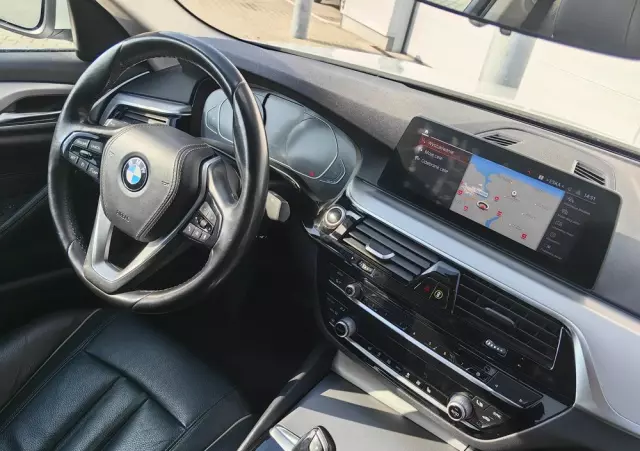 BMW Seria 5 518d Business Edition