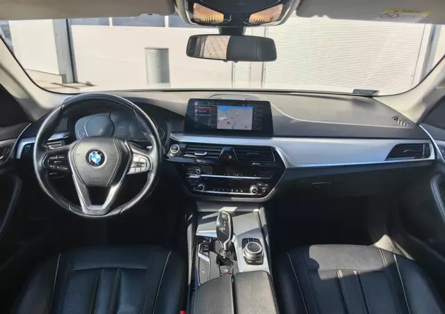 BMW Seria 5 518d Business Edition