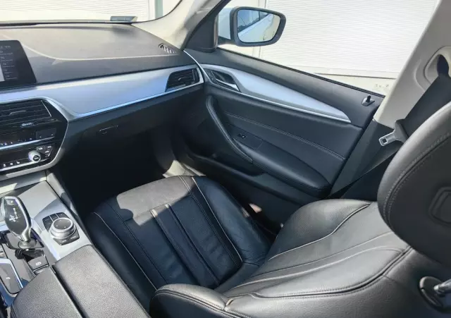 BMW Seria 5 518d Business Edition
