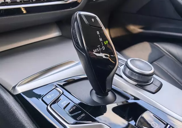 BMW Seria 5 518d Business Edition