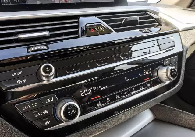 BMW Seria 5 518d Business Edition