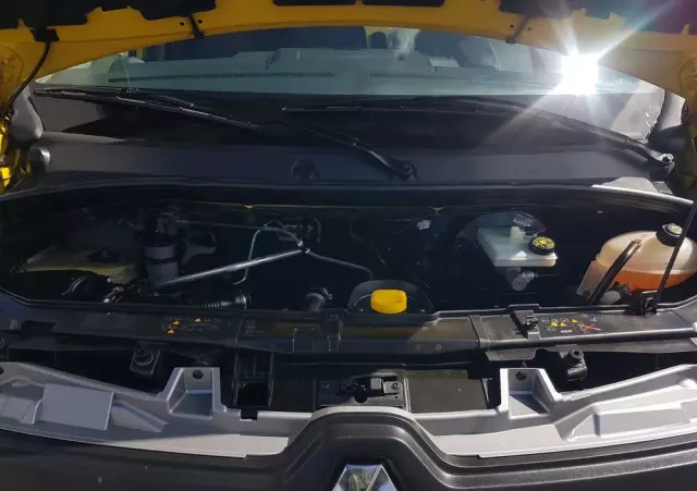 RENAULT MASTER KONTENER 8EP 4,21x2,23x2,22 KLIMA KRAJOWY MANUAL  6-BIEGÓW 