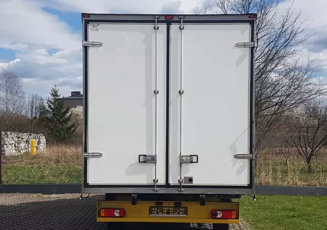 RENAULT MASTER KONTENER 8EP 4,21x2,23x2,22 KLIMA KRAJOWY MANUAL  6-BIEGÓW 