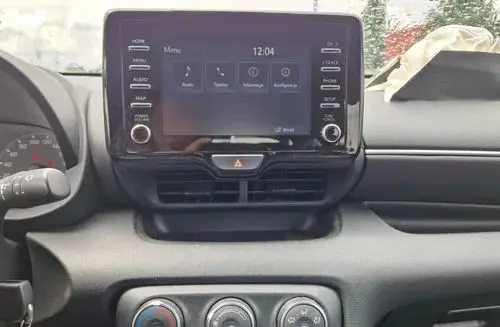 TOYOTA Yaris 