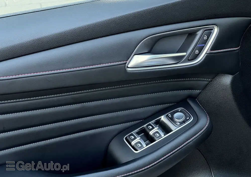 MG HS PHEV Luxury