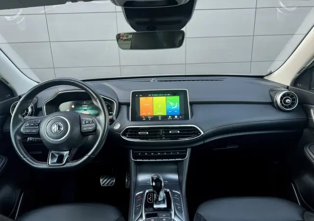 MG HS PHEV Luxury