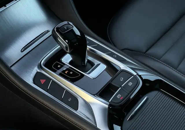 MG HS PHEV Luxury