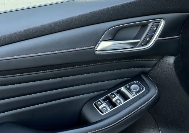MG HS PHEV Luxury