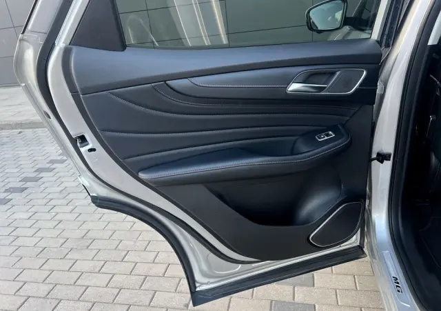 MG HS PHEV Luxury