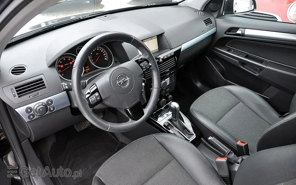 OPEL Astra 1.8 Automatik Cosmo