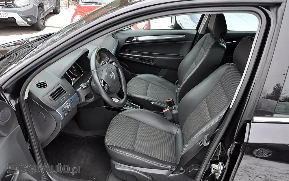 OPEL Astra 1.8 Automatik Cosmo