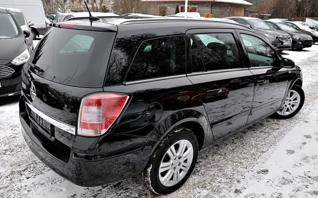 OPEL Astra 1.8 Automatik Cosmo