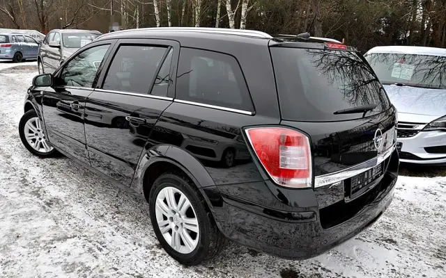 OPEL Astra 1.8 Automatik Cosmo