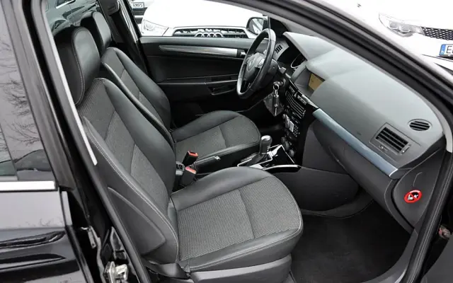 OPEL Astra 1.8 Automatik Cosmo