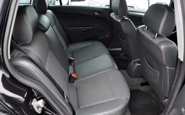 OPEL Astra 1.8 Automatik Cosmo