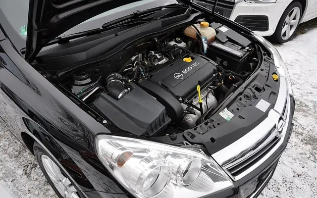 OPEL Astra 1.8 Automatik Cosmo