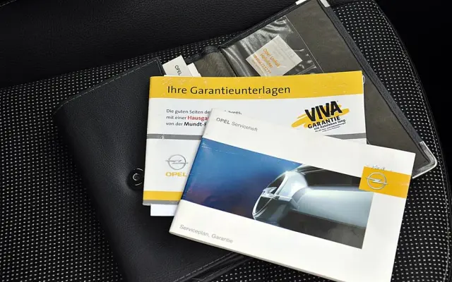 OPEL Astra 1.8 Automatik Cosmo