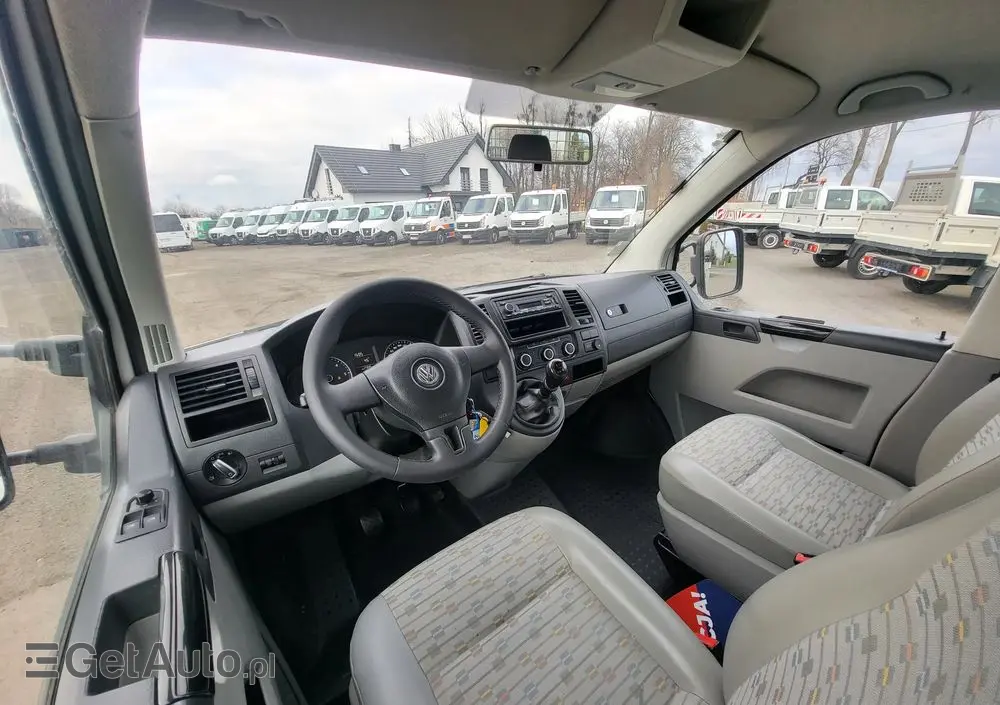 VOLKSWAGEN Transporter t5 lift doka klima stan idealny 