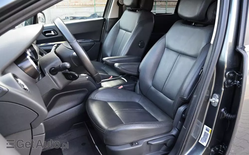 PEUGEOT 5008 HDI 115 Active