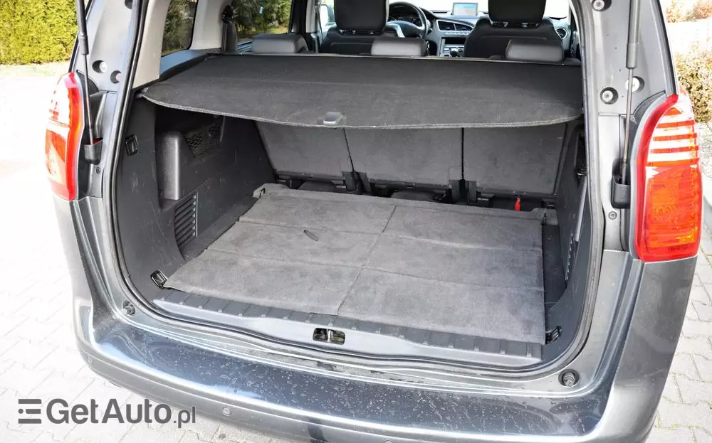 PEUGEOT 5008 HDI 115 Active