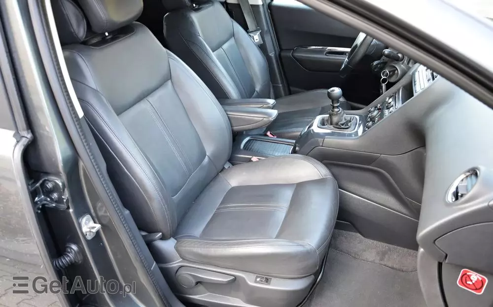 PEUGEOT 5008 HDI 115 Active