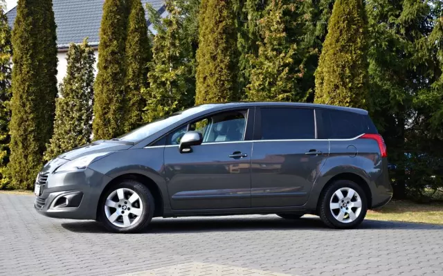 PEUGEOT 5008 HDI 115 Active