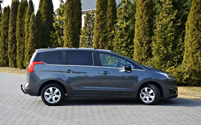 PEUGEOT 5008 HDI 115 Active