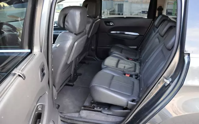 PEUGEOT 5008 HDI 115 Active