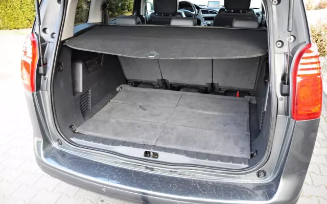 PEUGEOT 5008 HDI 115 Active