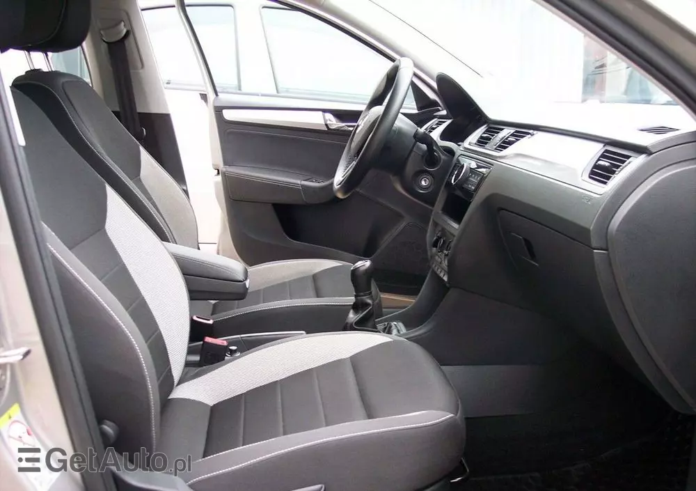 SKODA RAPID 1.0 TSI Ambition