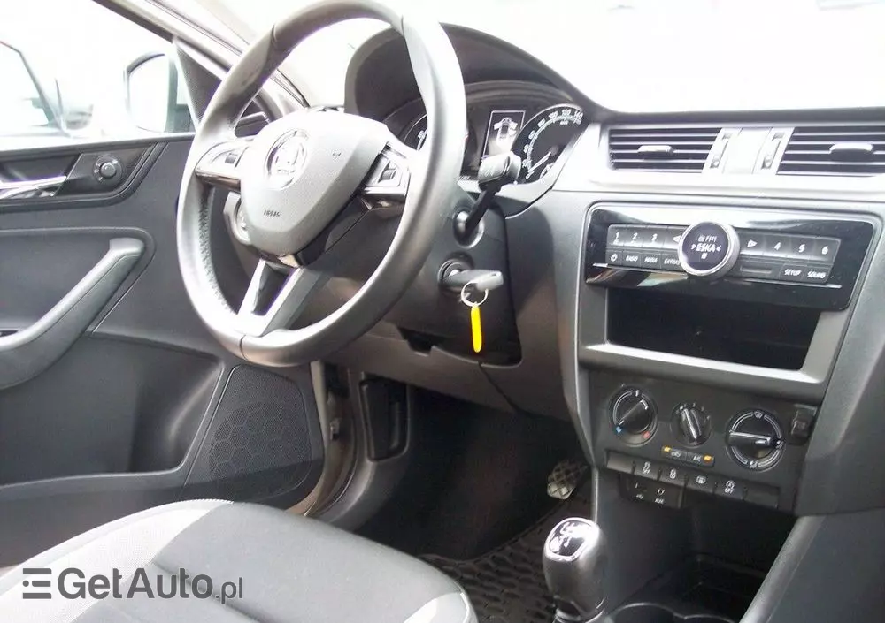 SKODA RAPID 1.0 TSI Ambition