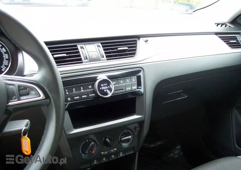 SKODA RAPID 1.0 TSI Ambition