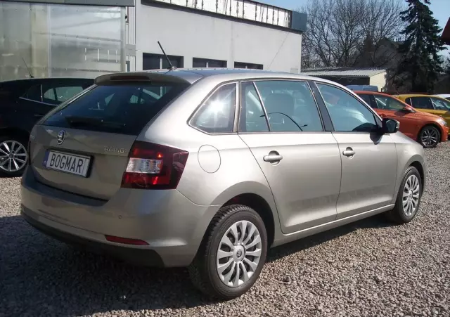 SKODA RAPID 1.0 TSI Ambition